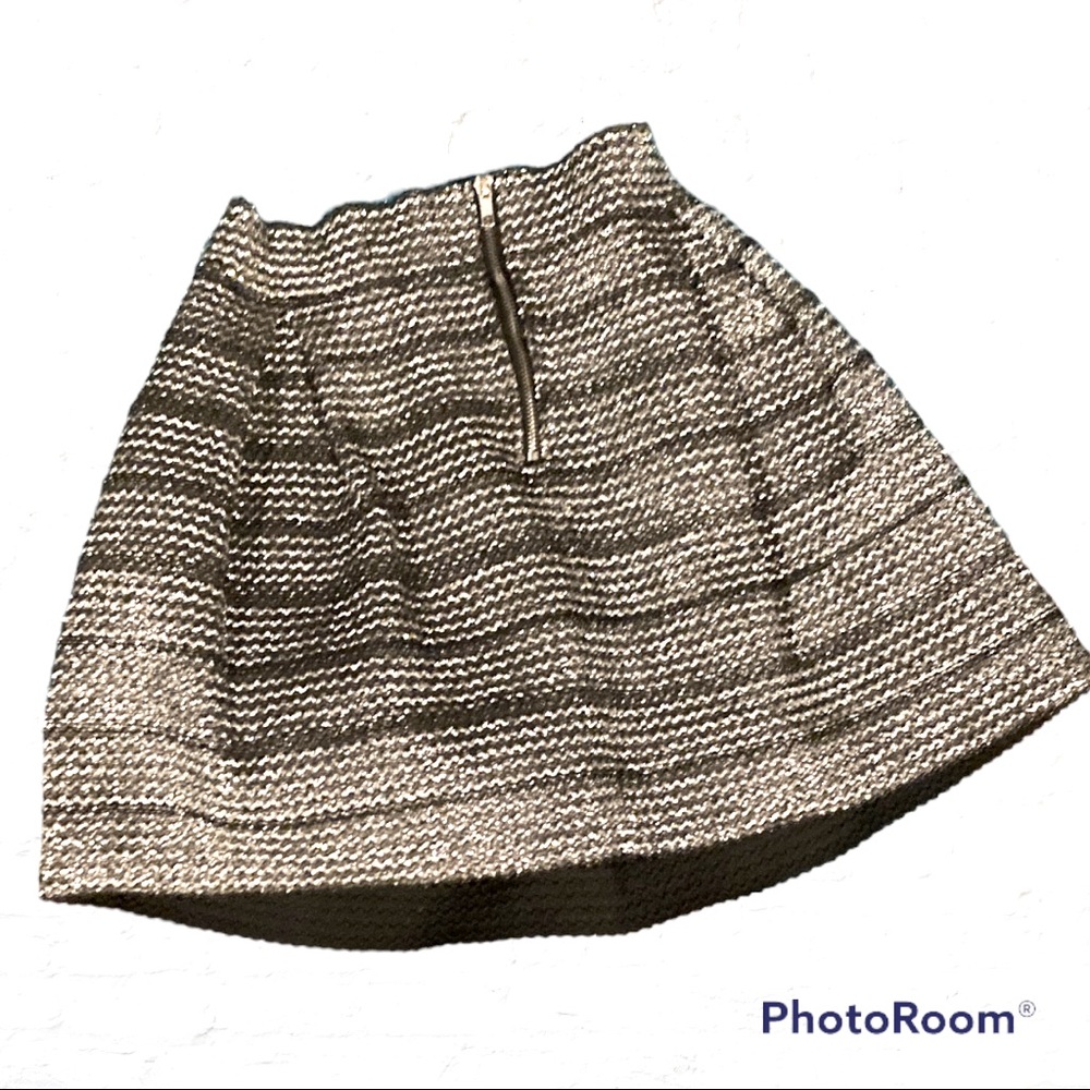 Metallic black and silver pleated mini skirt - Picture 2 of 3